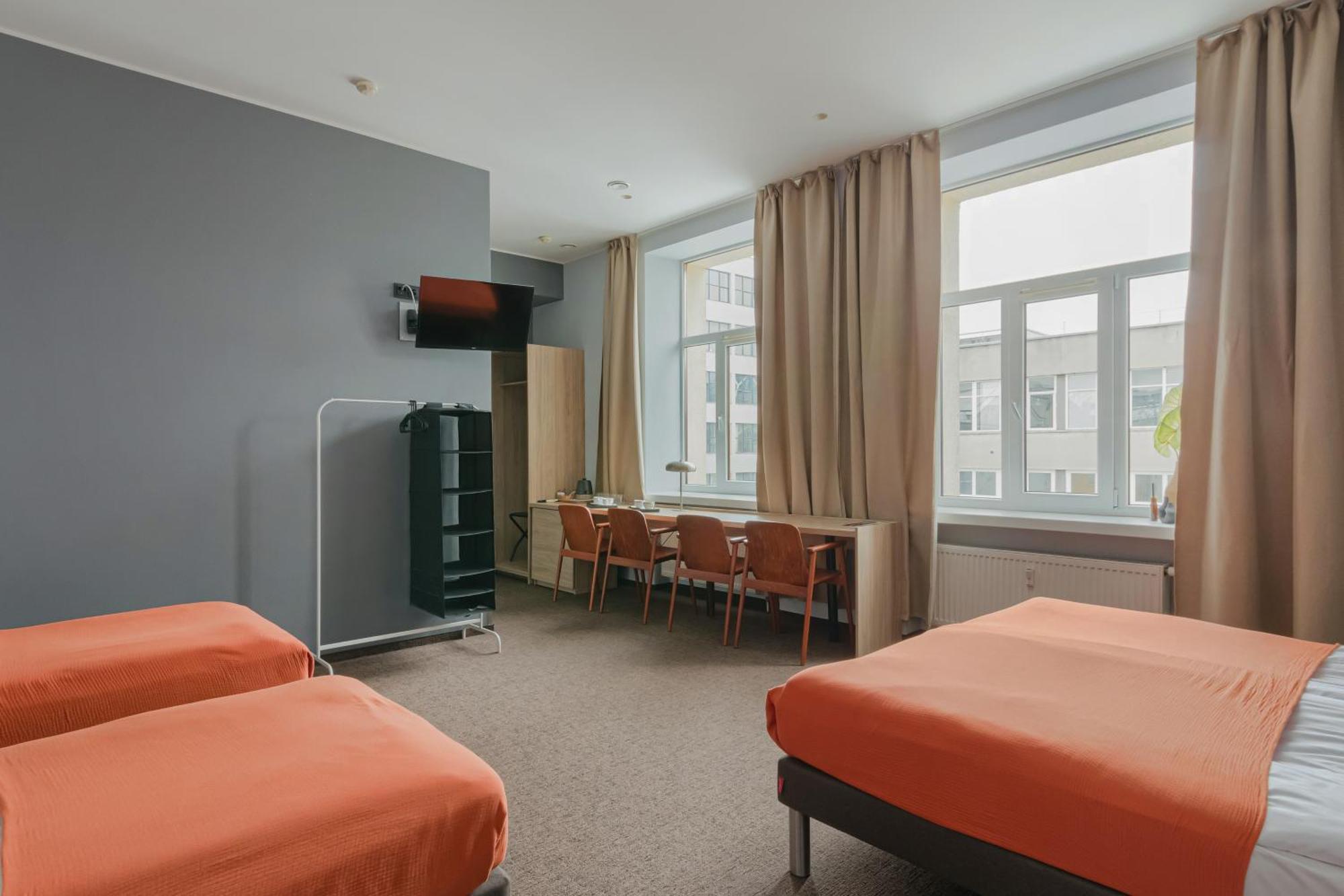 Hotel Corner 3*